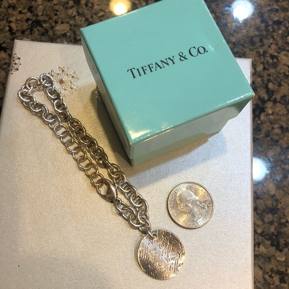Tiffany & Co. Jewelry - Tiffany & Co love notes bracelet 🎀